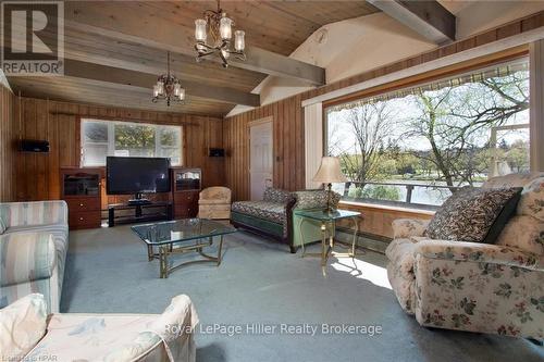 235 William Street, Stratford, ON - Indoor Photo Showing Living Room