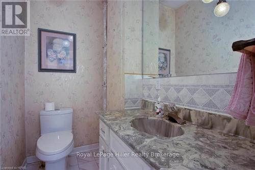 235 William Street, Stratford, ON - Indoor Photo Showing Bathroom