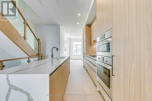 48 - 48 Lou Parsons Way, Mississauga, ON - Indoor Photo Showing Kitchen