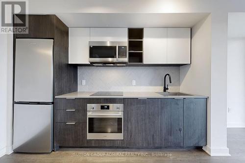 302 - 36 Zorra Street, Toronto, ON - Indoor Photo Showing Kitchen