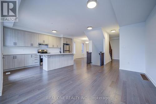 1223 Poppy Gardens, Oakville, ON - Indoor Photo Showing Kitchen