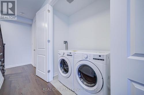 1223 Poppy Gardens, Oakville, ON - Indoor Photo Showing Laundry Room