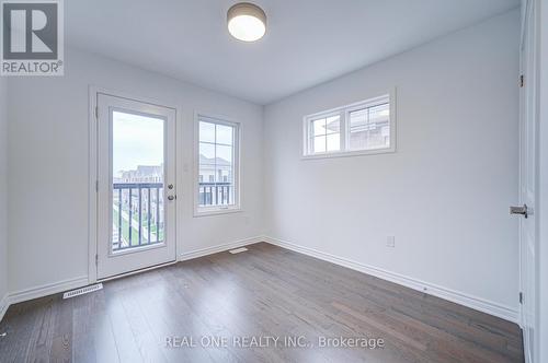 1223 Poppy Gardens, Oakville, ON - Indoor Photo Showing Other Room