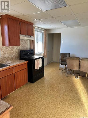 2160 Proton Avenue, Gull Lake, SK - Indoor Photo Showing Kitchen