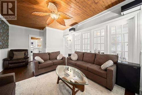 50 Main Street, Lambton Shores, ON - Indoor Photo Showing Living Room