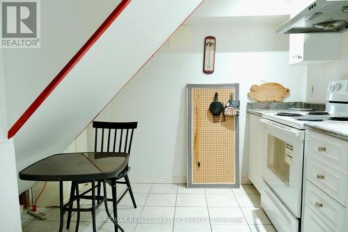 #Bsmt - 18 Sandrift Square, Toronto, ON - Indoor Photo Showing Kitchen