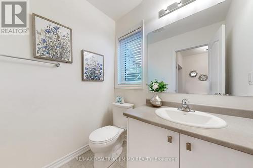 9 Goodwin Court, East Gwillimbury, ON - Indoor Photo Showing Bathroom