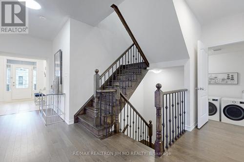 9 Goodwin Court, East Gwillimbury, ON - Indoor Photo Showing Other Room