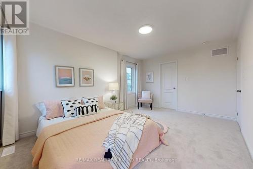 9 Goodwin Court, East Gwillimbury, ON - Indoor Photo Showing Bedroom