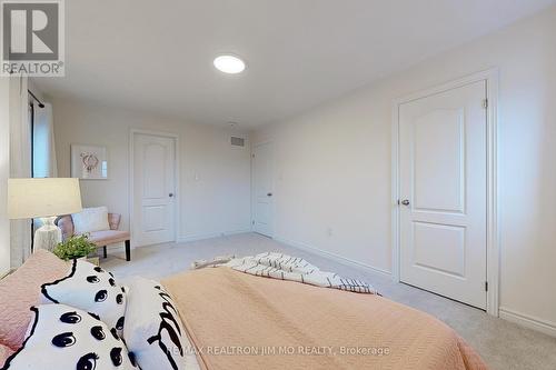 9 Goodwin Court, East Gwillimbury, ON - Indoor Photo Showing Bedroom