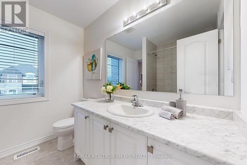 9 Goodwin Court, East Gwillimbury, ON - Indoor Photo Showing Bathroom