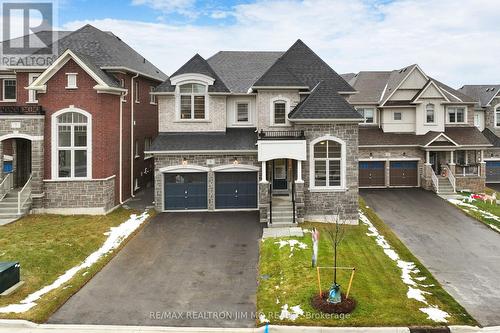 9 Goodwin Court, East Gwillimbury, ON - Outdoor With Facade