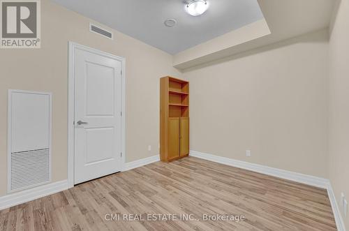 407 - 9075 Jane Street, Vaughan, ON - Indoor Photo Showing Other Room