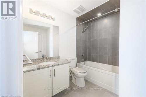 637 - 16 Concord Place, Grimsby, ON - Indoor Photo Showing Bathroom