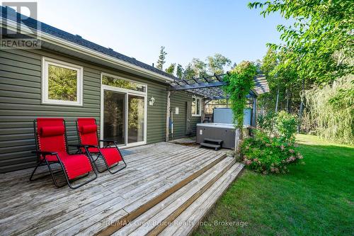 10 Williamson Place E, South Bruce Peninsula, ON - Outdoor With Exterior