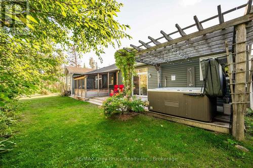 10 Williamson Place E, South Bruce Peninsula, ON - Outdoor With Deck Patio Veranda