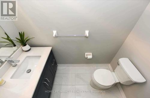 1305 Granrock Crescent, Mississauga, ON - Indoor Photo Showing Bathroom