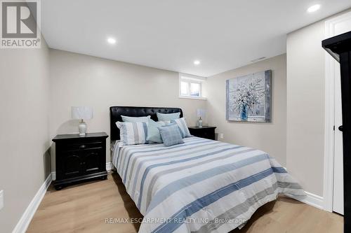 67 Glendee Road, Hamilton, ON - Indoor Photo Showing Bedroom