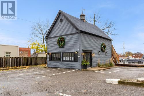 Upper - 13 Mountain Street, Grimsby, ON - Outdoor