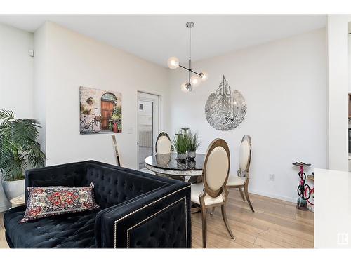 8032 174A Av Nw, Edmonton, AB - Indoor Photo Showing Dining Room