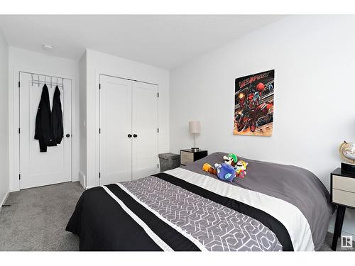 8032 174A Av Nw, Edmonton, AB - Indoor Photo Showing Bedroom