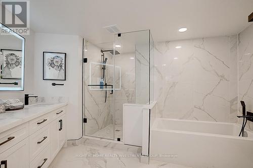 2204 - 85 Skymark Drive, Toronto, ON - Indoor Photo Showing Bathroom