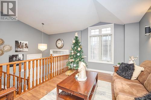 82 Macturnbull Drive, St. Catharines (462 - Rykert/Vansickle), ON - Indoor