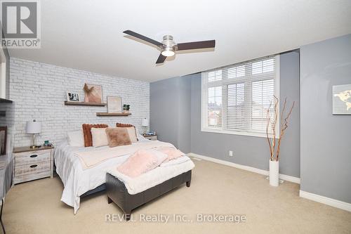 82 Macturnbull Drive, St. Catharines (462 - Rykert/Vansickle), ON - Indoor Photo Showing Bedroom