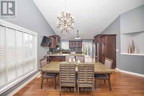 82 Macturnbull Drive, St. Catharines (462 - Rykert/Vansickle), ON - Indoor Photo Showing Dining Room