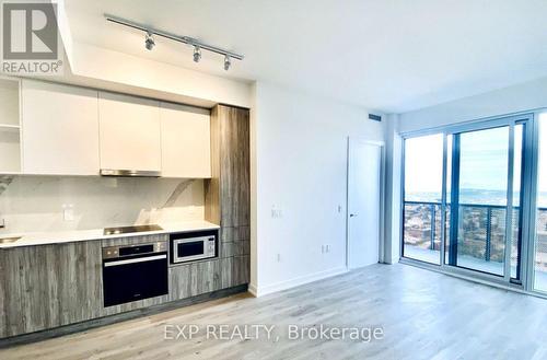 6305 - 138 Downes Street, Toronto, ON - Indoor Photo Showing Kitchen