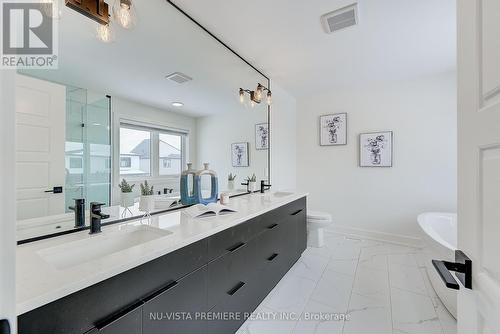 2284 Saddlerock Avenue, London, ON - Indoor Photo Showing Bathroom