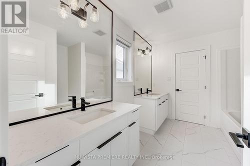 2284 Saddlerock Avenue, London, ON - Indoor Photo Showing Bathroom