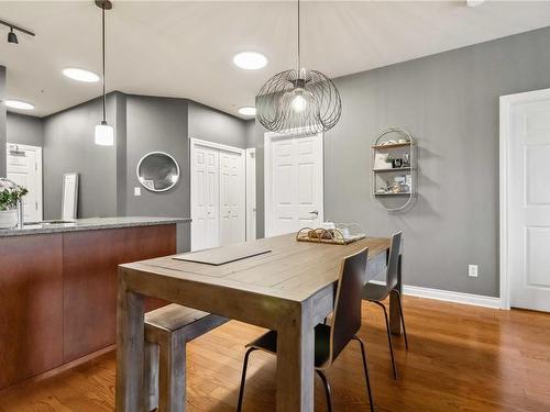 306-866 Goldstream Ave, Langford, BC - Indoor Photo Showing Dining Room