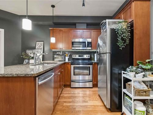 306-866 Goldstream Ave, Langford, BC - Indoor Photo Showing Kitchen With Double Sink With Upgraded Kitchen