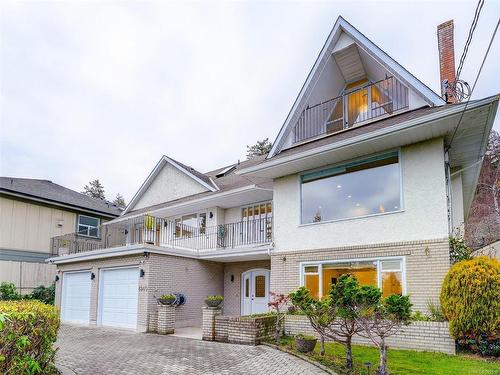 4940 Cordova Bay Rd, Saanich, BC 