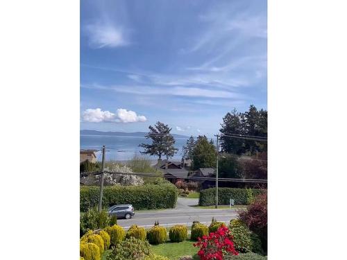 4940 Cordova Bay Rd, Saanich, BC 