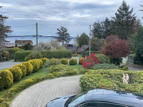 4940 Cordova Bay Rd, Saanich, BC 