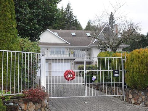 4940 Cordova Bay Rd, Saanich, BC 