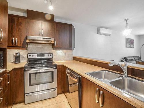 Cuisine - 6-2305 Rue Aubry, Montréal (Mercier/Hochelaga-Maisonneuve), QC - Indoor Photo Showing Kitchen With Double Sink