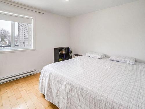 Chambre Ã Â coucher - 6-2305 Rue Aubry, Montréal (Mercier/Hochelaga-Maisonneuve), QC - Indoor Photo Showing Bedroom