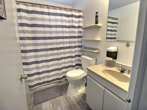 Salle de bains - 321Z 2E Avenue E., Amos, QC - Indoor Photo Showing Bathroom