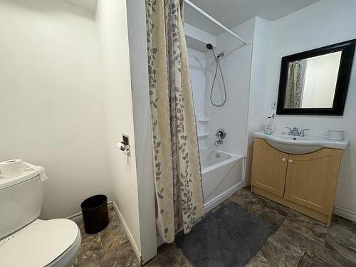 Salle de bains - 380 Boul. Rideau, Rouyn-Noranda, QC - Indoor Photo Showing Bathroom