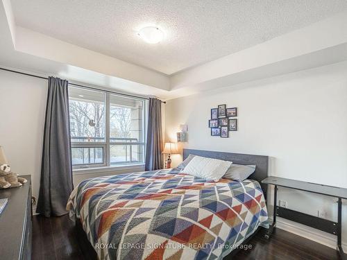 211-27 Rean Dr, Toronto, ON - Indoor Photo Showing Bedroom