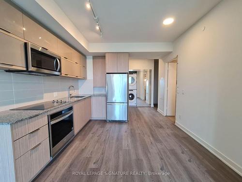 1001-10 Deerlick Crt, Toronto, ON - Indoor Photo Showing Kitchen