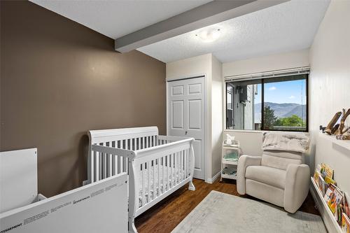 6-137 Mcgill Road, Kamloops, BC - Indoor Photo Showing Bedroom