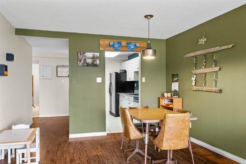 6-137 Mcgill Road, Kamloops, BC - Indoor Photo Showing Dining Room