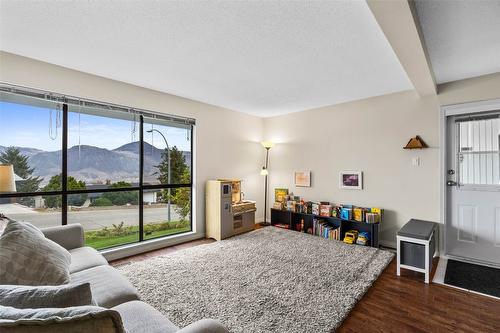 6-137 Mcgill Road, Kamloops, BC - Indoor