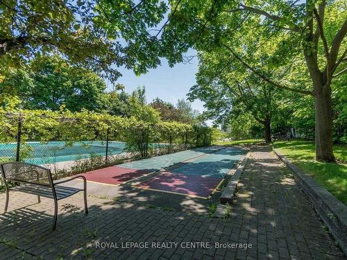 1602-3100 Kirwin Ave, Mississauga, ON - Outdoor With In Ground Pool