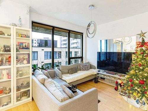 Salon - 401-4293 Rue Jean-Talon O., Montréal (Côte-Des-Neiges/Notre-Dame-De-Grâce), QC - Indoor Photo Showing Living Room