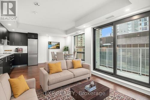 1301 - 180 George Street, Ottawa, ON - Indoor Photo Showing Living Room